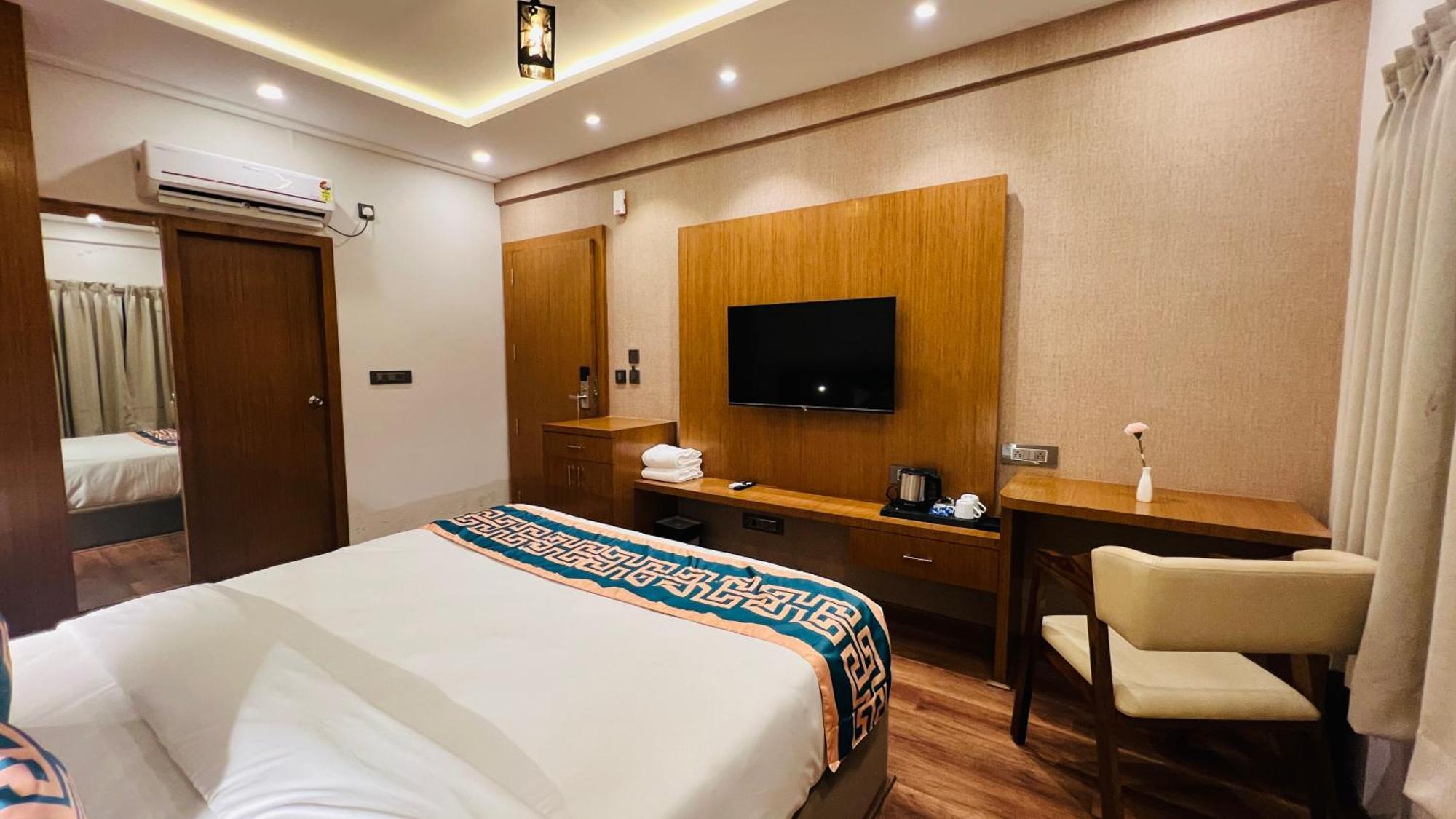 Hotel Aashraya Dod Jala Exterior photo