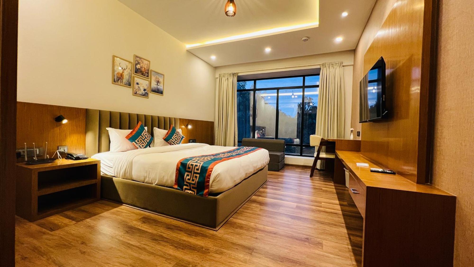 Hotel Aashraya Dod Jala Exterior photo